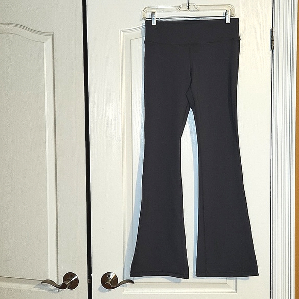2xu run fitness flared pant nwot
